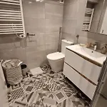 Apartamento Poolhouse Estrelasdourada