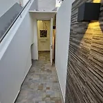 Apartman Poolhouse Estrelasdourada