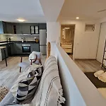 Apartman Poolhouse Estrelasdourada
