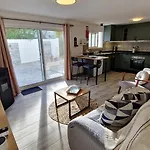 Apartamento Poolhouse Estrelasdourada *