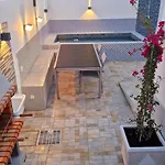 Poolhouse Estrelasdourada Apartman