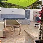Apartamento Poolhouse Estrelasdourada