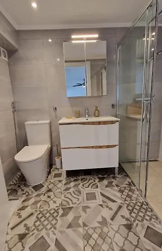 Poolhouse Estrelasdourada * אלבור