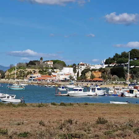 Pool House Estrelas Dourada Alvor