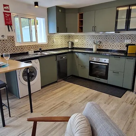 Poolhouse Estrelasdourada Apartament *