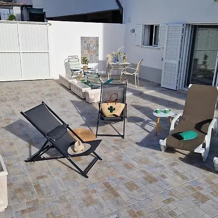 Apartment Pool House Estrelas Dourada *