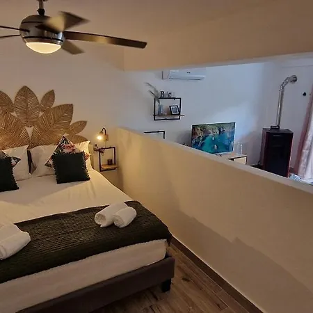 Poolhouse Estrelasdourada