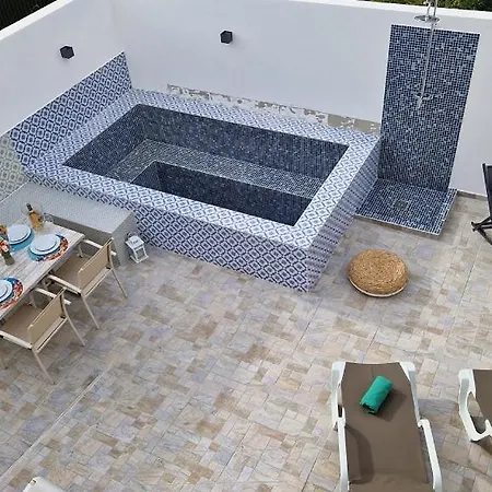 Pool House Estrelas Dourada *