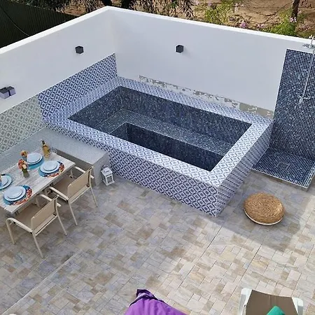 Pool House Estrelas Dourada