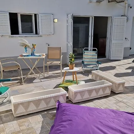 Apartment Poolhouse Estrelasdourada *