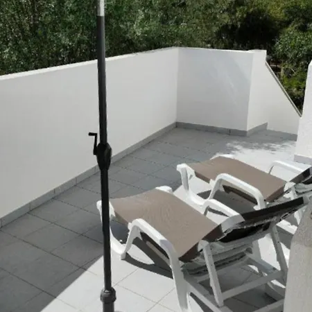 Poolhouse Estrelasdourada *